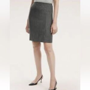 NWT Brooks Brothers Light Weight Wool Gray Pinstripe Pencil Skirt Sz 8